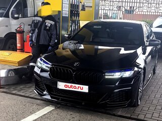 2017 BMW 5 серии 540i VII (G30/G31/G38), синий, 3610000 рублей, вид 4