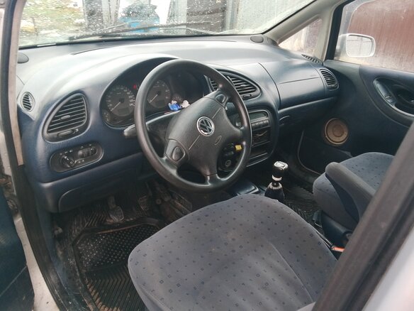 1999 Volkswagen Sharan I, серебристый, 300000 рублей - вид 5