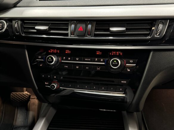 2014 BMW X5 35i III (F15), синий, 2790000 рублей - вид 21