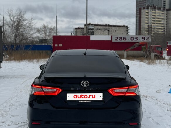 2019 Toyota Camry VIII (XV70), чёрный, 2990000 рублей - вид 5