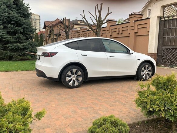 2021 Tesla Model Y Long Range I, белый, 6900000 рублей - вид 3