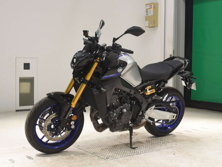 2024 Yamaha MT-09 (FZ-09), чёрный, 1400000 рублей, вид 3