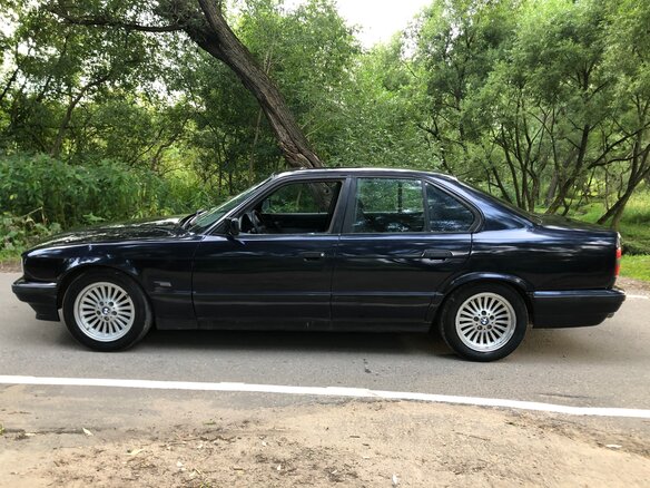 1994 BMW 5 серии 525i III (E34), синий - вид 4