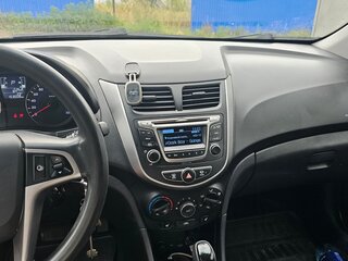 2014 Hyundai Solaris I Рестайлинг, белый, 820000 рублей, вид 4