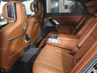 2022 BMW 7 серии 740d xDrive VII (G70), синий, 13900000 рублей, вид 3