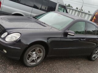 2003 Mercedes-Benz E-Класс 240 III (W211, S211), чёрный, 700000 рублей, вид 1