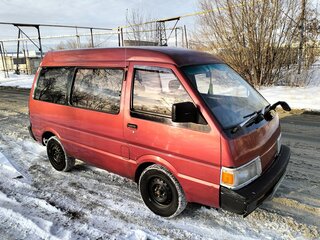 1989 Nissan Vanette II, красный, 270000 рублей, вид 5