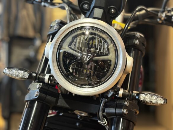 2025 Triumph Scrambler, красный, 1850000 рублей - вид 4
