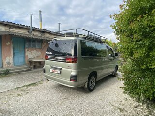 1997 Nissan Elgrand I (E50), серый, 800000 рублей, вид 3