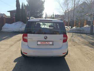 2017 Skoda Yeti I Рестайлинг, белый, 1749000 рублей, вид 2
