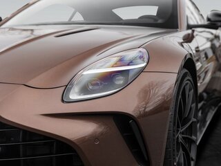 2025 Aston Martin V8 Vantage IV Рестайлинг, коричневый, 36670000 рублей, вид 3