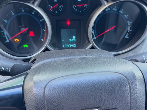 2011 Chevrolet Cruze I, серый, 800000 рублей - вид 4
