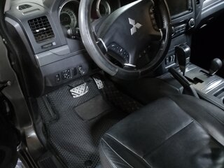 2012 Mitsubishi Pajero IV Рестайлинг 1, серый, 2200000 рублей, вид 4