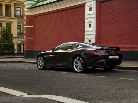 2012 Aston Martin Vanquish II, коричневый, 18000000 рублей - вид 10