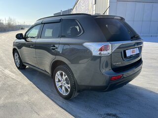 2014 Mitsubishi Outlander III, серый, 1945000 рублей, вид 2