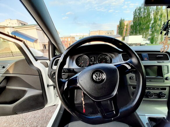 2013 Volkswagen Golf VII, белый - вид 9