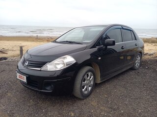 2013 Nissan Tiida I Рестайлинг, коричневый, 950000 рублей, вид 1