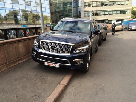 2014 Infiniti QX80 I Рестайлинг, синий, 2017000 рублей, вид 2