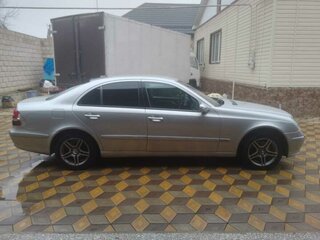 2002 Mercedes-Benz E-Класс 220 III (W211, S211), серебристый, 600000 рублей, вид 2