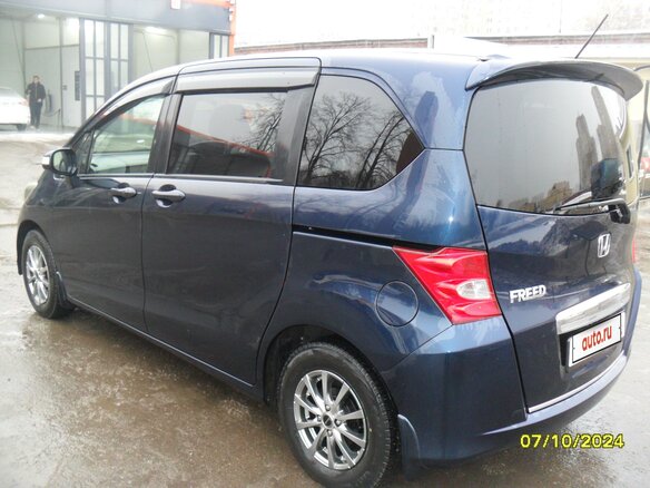 2011 Honda Freed I, синий, 1170000 рублей - вид 4