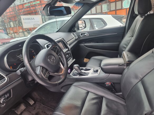 2018 Jeep Grand Cherokee IV (WK2) Рестайлинг, серый, 2500000 рублей - вид 6
