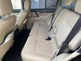 2017 Mitsubishi Pajero IV Рестайлинг 2, чёрный, 3100000 рублей, вид 5