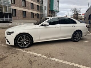 2022 Mercedes-Benz E-Класс 220 d V (W213, S213, C238) Рестайлинг, белый, 5190000 рублей, вид 4
