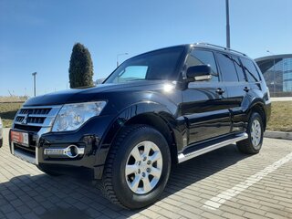 2015 Mitsubishi Pajero IV Рестайлинг 2, чёрный, 2530000 рублей, вид 1
