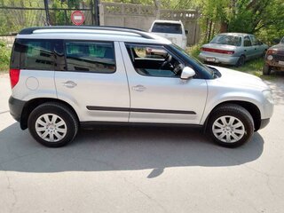 2012 Skoda Yeti I, серебристый, 860000 рублей, вид 4