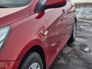 2016 Hyundai Solaris I Рестайлинг, красный, 1100000 рублей, вид 2