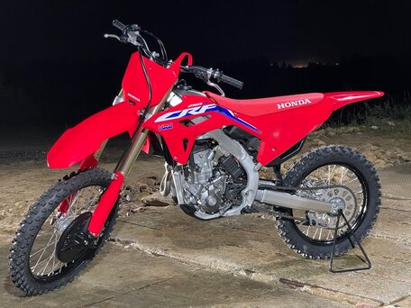 2024 Honda CRF 250R, красный, 900000 рублей, вид 5