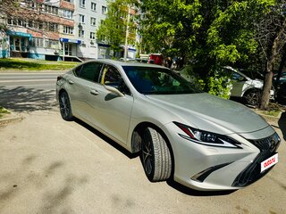 2021 Lexus ES 250 VII Рестайлинг, белый, 5500000 рублей, вид 1