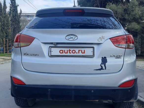2010 Hyundai Tucson II, серый, 1250000 рублей - вид 2