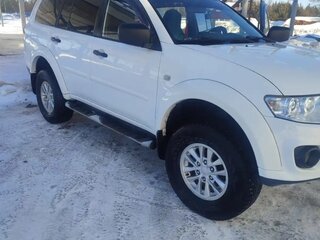 2014 Mitsubishi Pajero Sport II Рестайлинг, белый, 1900000 рублей, вид 2