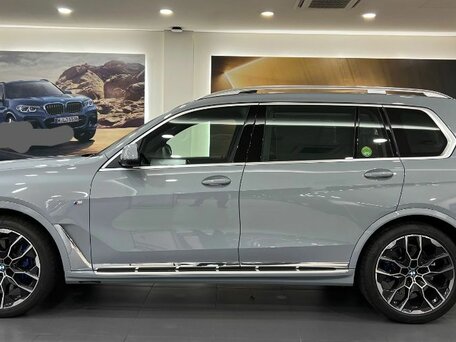 BMW X7 I (G07) Рестайлинг
