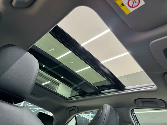 2023 Toyota Camry VIII (XV70) Рестайлинг, чёрный - вид 32
