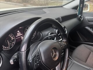 2013 Mercedes-Benz A-Класс 180 III (W176), белый, 1100000 рублей, вид 3