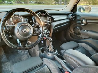 2018 Mini Hatch Cooper III (F55/F56), серый, 1400000 рублей, вид 5