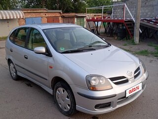 2001 Nissan Almera Tino I, серебристый, 600000 рублей, вид 2
