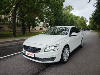 2015 Volvo S60 II Рестайлинг, белый, 1900000 рублей, вид 2