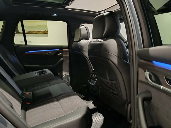 2026 Geely Monjaro I, серый, 4954990 рублей - вид 8