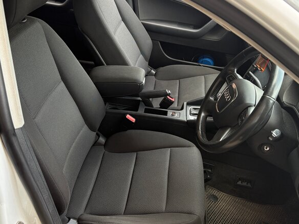 2012 Audi A3 II (8P) Рестайлинг 2, белый, 829000 рублей - вид 5
