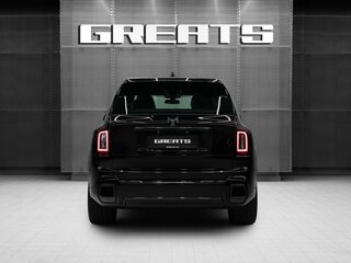 2026 Rolls-Royce Cullinan Black Badge I Рестайлинг (Series II), чёрный, 67900000 рублей, вид 5