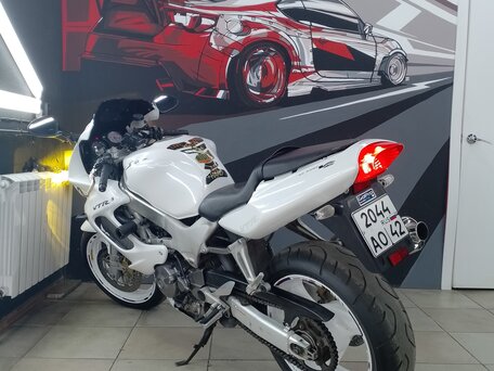 1997 Honda VTR 1000, белый, 380000 рублей, вид 5