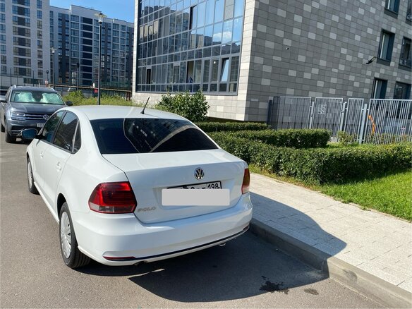 2015 Volkswagen Polo V Рестайлинг, белый, 1099999 рублей - вид 3
