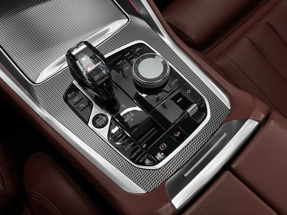 2020 BMW X6 40i III (G06), белый, 5943336 рублей - вид 12