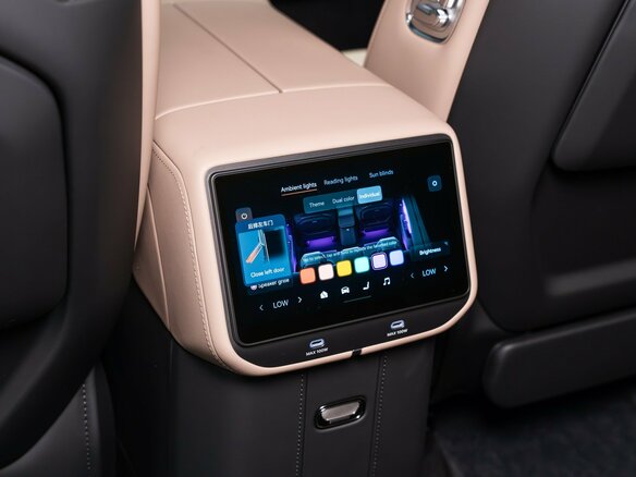 2026 Zeekr 8X 70 kWh, чёрный, 12200000 рублей - вид 16