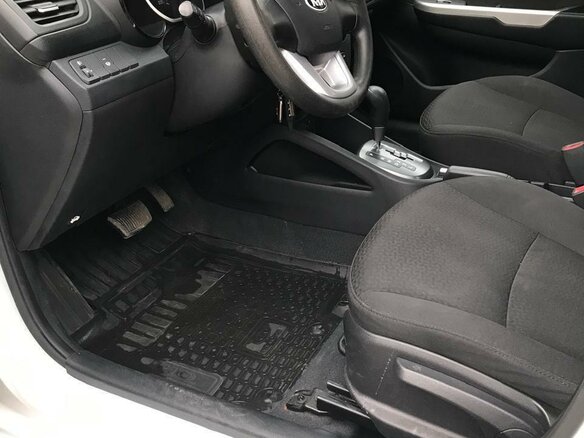 2013 Kia Rio 4-speed III, белый - вид 9