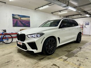 2021 BMW X5 M Competition III (F95), белый, 9640000 рублей, вид 1