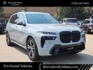 2026 BMW X7 40i I (G07) Рестайлинг, серый, 13390000 рублей, вид 3